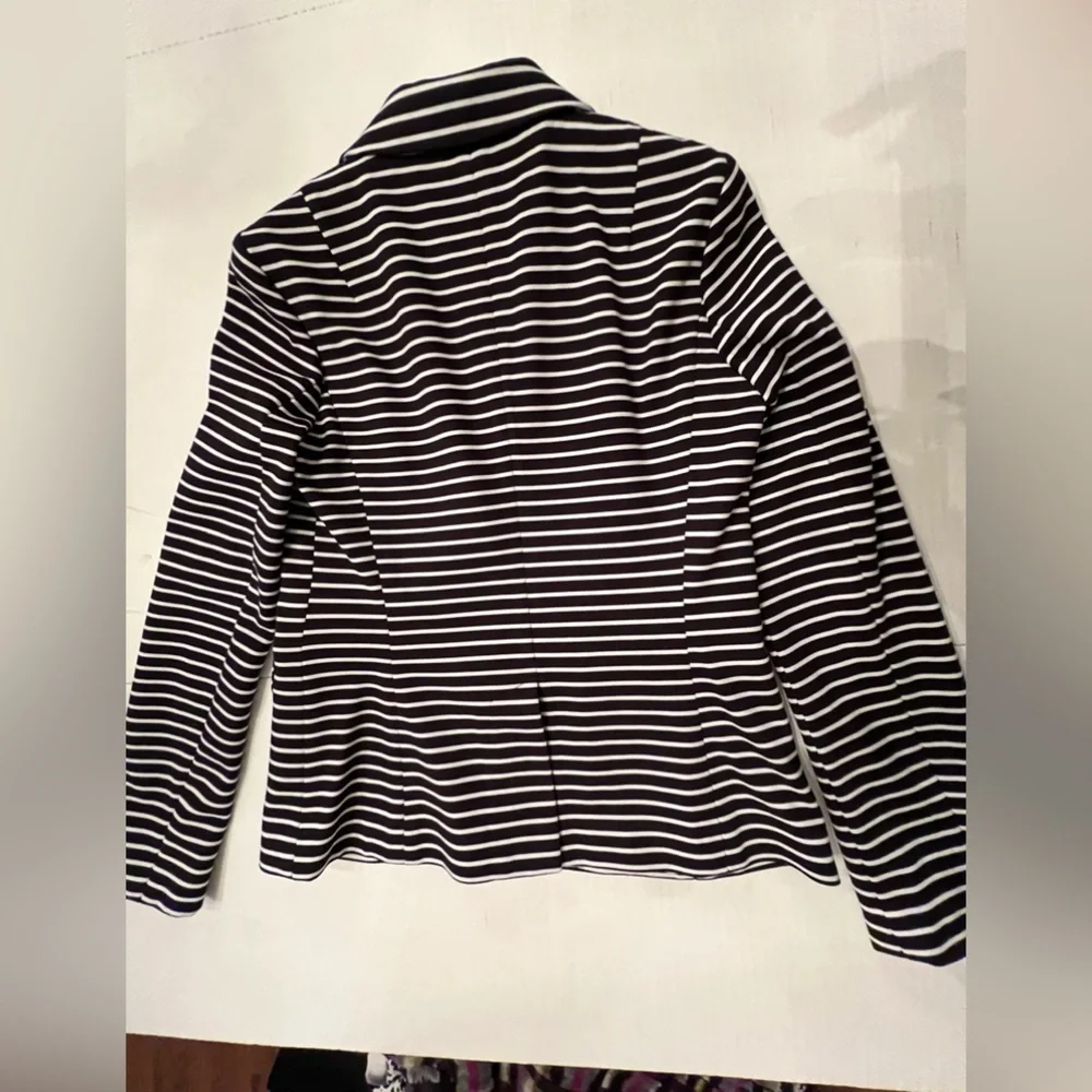 BANANA REPUBLIC STRETCH CLASS BLAZER. SIZE 0. NAVY AND WHITE - Picture 2 of 10